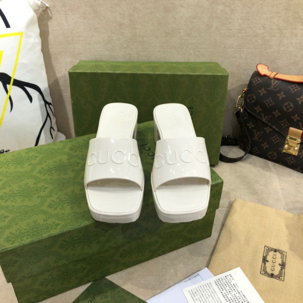GUCCI Women's rubber slide sandal [624730-1] CELINE CHANEL ACCESSORIES LOEWE SHOES LOUIS VUITTON DIRO YSL OTHER BRAND HANDBAGS BALENCIAGA BOTTEGA VENETA GOYARD HERMES BURBERRY VALENTINO GUCCI FENDI MIUMIU CHLOE PRADA BVLGARI SUITCASE NEW ARRIVAL 