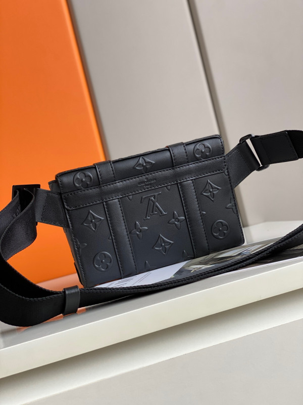 LOUIS VUITTON TRUNK SLINGBAG [M57952] CELINE CHANEL ACCESSORIES LOEWE SHOES LOUIS VUITTON DIRO YSL OTHER BRAND HANDBAGS BALENCIAGA BOTTEGA VENETA GOYARD HERMES BURBERRY VALENTINO GUCCI FENDI MIUMIU CHLOE PRADA BVLGARI SUITCASE NEW ARRIVAL 