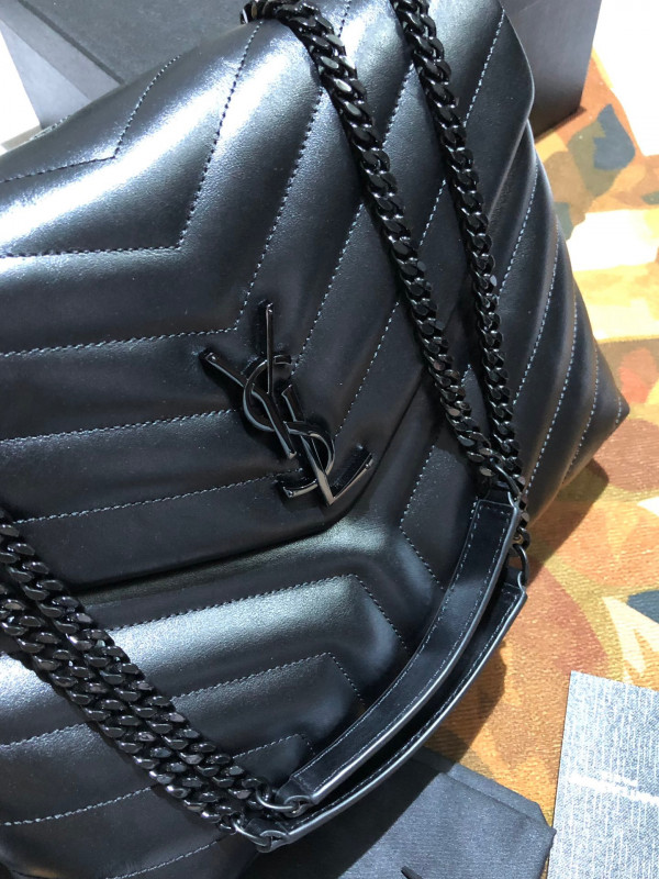 YSL LOULOU MEDIUM [YSL343] CELINE CHANEL ACCESSORIES LOEWE SHOES LOUIS VUITTON DIRO YSL OTHER BRAND HANDBAGS BALENCIAGA BOTTEGA VENETA GOYARD HERMES BURBERRY VALENTINO GUCCI FENDI MIUMIU CHLOE PRADA BVLGARI SUITCASE NEW ARRIVAL 