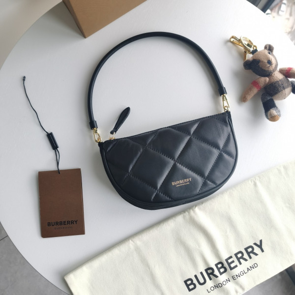 BURBERRY Olympia Pouch [Burberry145] CELINE CHANEL ACCESSORIES LOEWE SHOES LOUIS VUITTON DIRO YSL OTHER BRAND HANDBAGS BALENCIAGA BOTTEGA VENETA GOYARD HERMES BURBERRY VALENTINO GUCCI FENDI MIUMIU CHLOE PRADA BVLGARI SUITCASE NEW ARRIVAL 