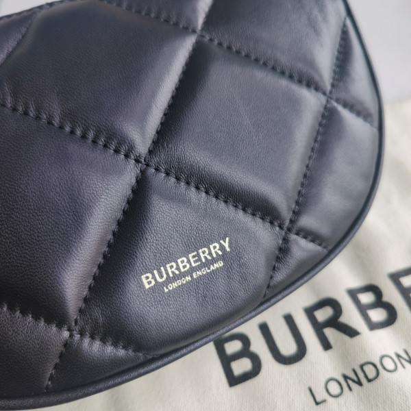 BURBERRY Olympia Pouch [Burberry145] CELINE CHANEL ACCESSORIES LOEWE SHOES LOUIS VUITTON DIRO YSL OTHER BRAND HANDBAGS BALENCIAGA BOTTEGA VENETA GOYARD HERMES BURBERRY VALENTINO GUCCI FENDI MIUMIU CHLOE PRADA BVLGARI SUITCASE NEW ARRIVAL 