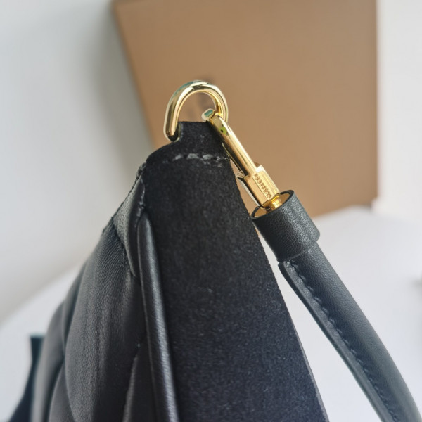 BURBERRY Olympia Pouch [Burberry145] CELINE CHANEL ACCESSORIES LOEWE SHOES LOUIS VUITTON DIRO YSL OTHER BRAND HANDBAGS BALENCIAGA BOTTEGA VENETA GOYARD HERMES BURBERRY VALENTINO GUCCI FENDI MIUMIU CHLOE PRADA BVLGARI SUITCASE NEW ARRIVAL 