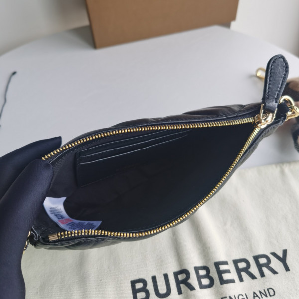 BURBERRY Olympia Pouch [Burberry145] CELINE CHANEL ACCESSORIES LOEWE SHOES LOUIS VUITTON DIRO YSL OTHER BRAND HANDBAGS BALENCIAGA BOTTEGA VENETA GOYARD HERMES BURBERRY VALENTINO GUCCI FENDI MIUMIU CHLOE PRADA BVLGARI SUITCASE NEW ARRIVAL 
