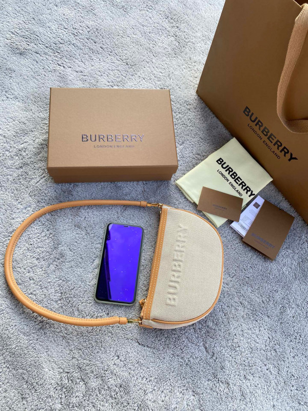 BURBERRY Olympia Pouch [Burberry143] CELINE CHANEL ACCESSORIES LOEWE SHOES LOUIS VUITTON DIRO YSL OTHER BRAND HANDBAGS BALENCIAGA BOTTEGA VENETA GOYARD HERMES BURBERRY VALENTINO GUCCI FENDI MIUMIU CHLOE PRADA BVLGARI SUITCASE NEW ARRIVAL 