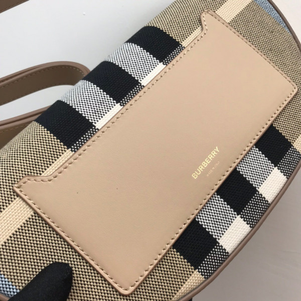 BURBERRY Small Check Canvas and Leather Olympia Bag [Burberry138] CELINE CHANEL ACCESSORIES LOEWE SHOES LOUIS VUITTON DIRO YSL OTHER BRAND HANDBAGS BALENCIAGA BOTTEGA VENETA GOYARD HERMES BURBERRY VALENTINO GUCCI FENDI MIUMIU CHLOE PRADA BVLGARI SUITCASE NEW ARRIVAL 