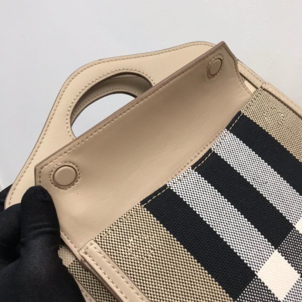 BURBERRY Pocket Bag [Burberry137] CELINE CHANEL ACCESSORIES LOEWE SHOES LOUIS VUITTON DIRO YSL OTHER BRAND HANDBAGS BALENCIAGA BOTTEGA VENETA GOYARD HERMES BURBERRY VALENTINO GUCCI FENDI MIUMIU CHLOE PRADA BVLGARI SUITCASE NEW ARRIVAL 