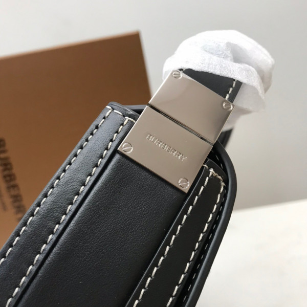 BURBERRY Small Logo Graphic Denim and Leather Olympia Bag [Burberry135] CELINE CHANEL ACCESSORIES LOEWE SHOES LOUIS VUITTON DIRO YSL OTHER BRAND HANDBAGS BALENCIAGA BOTTEGA VENETA GOYARD HERMES BURBERRY VALENTINO GUCCI FENDI MIUMIU CHLOE PRADA BVLGARI SUITCASE NEW ARRIVAL 