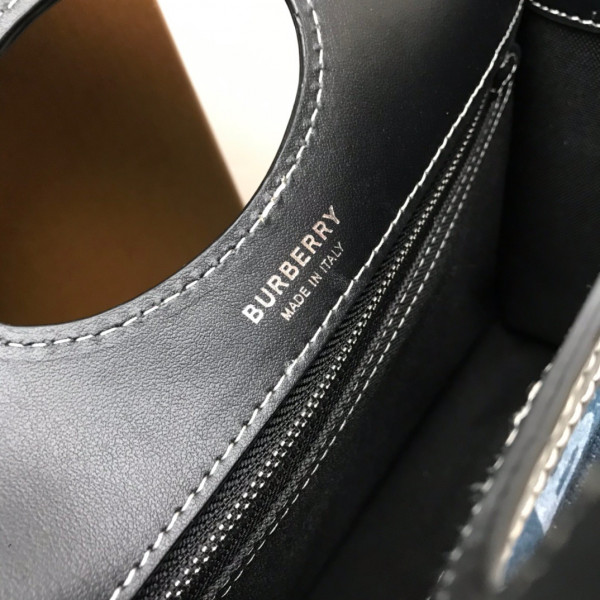 BURBERRY Pocket Bag [Burberry134] CELINE CHANEL ACCESSORIES LOEWE SHOES LOUIS VUITTON DIRO YSL OTHER BRAND HANDBAGS BALENCIAGA BOTTEGA VENETA GOYARD HERMES BURBERRY VALENTINO GUCCI FENDI MIUMIU CHLOE PRADA BVLGARI SUITCASE NEW ARRIVAL 