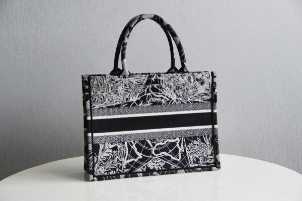 (image for) MEDIUM DIRO BOOK TOTE-36*18*28CM