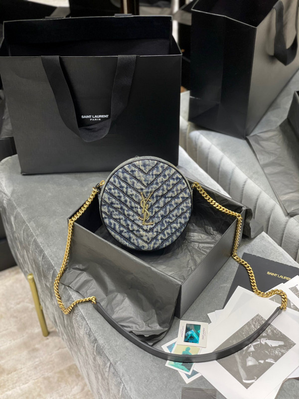 (image for) YSL VINYLE ROUND CAMERA BAG