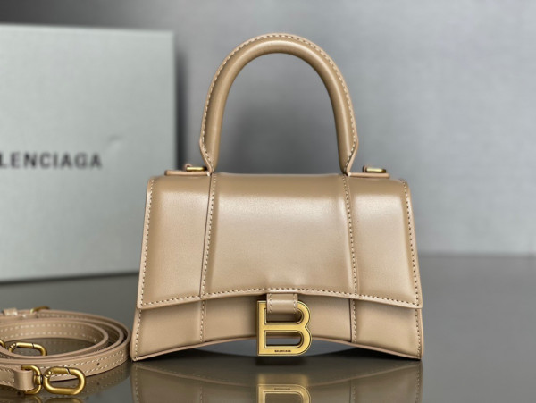 (image for) BALENCIAGA HOURGLASS