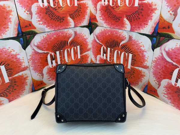 (image for) GUCCI GG shoulder bag with leather details