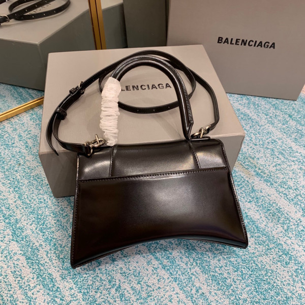 (image for) BALENCIAGA HOURGLASS