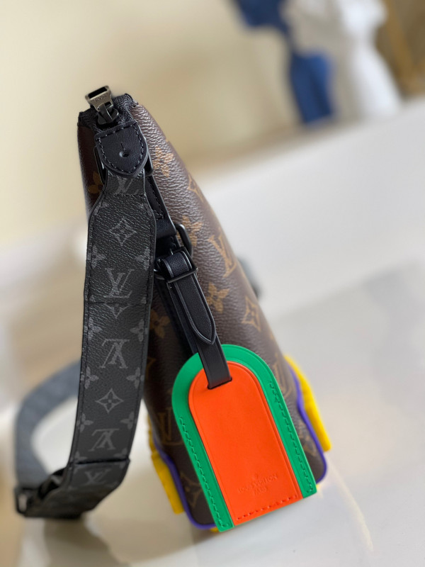 LOUIS VUITTON CRUISER MESSENGER (image for) LOUIS VUITTON CRUISER MESSENGER