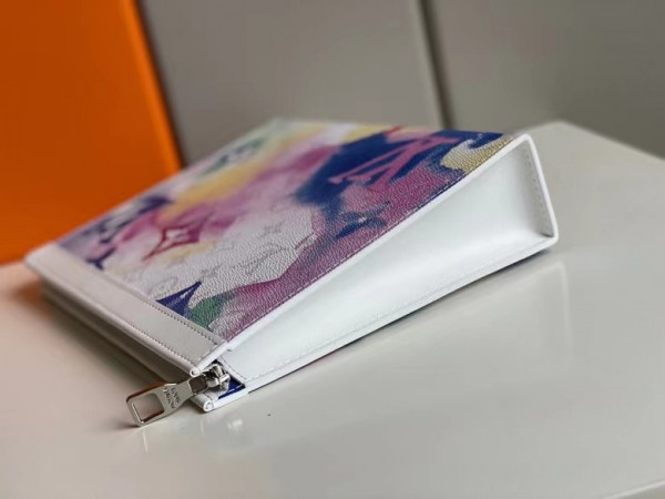 (image for) LOUIS VUITTON POCHETTE VOYAGE MM