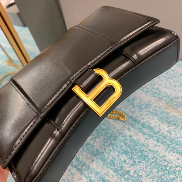 BALENCIAGA HOURGLASS WALLET ON CHAIN [Balenciaga227] CELINE CHANEL ACCESSORIES LOEWE SHOES LOUIS VUITTON DIRO YSL OTHER BRAND HANDBAGS BALENCIAGA BOTTEGA VENETA GOYARD HERMES BURBERRY VALENTINO GUCCI FENDI MIUMIU CHLOE PRADA BVLGARI SUITCASE NEW ARRIVAL 