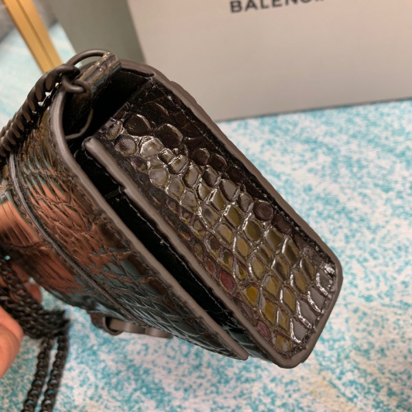 BALENCIAGA HOURGLASS WALLET ON CHAIN [Balenciaga226] CELINE CHANEL ACCESSORIES LOEWE SHOES LOUIS VUITTON DIRO YSL OTHER BRAND HANDBAGS BALENCIAGA BOTTEGA VENETA GOYARD HERMES BURBERRY VALENTINO GUCCI FENDI MIUMIU CHLOE PRADA BVLGARI SUITCASE NEW ARRIVAL 