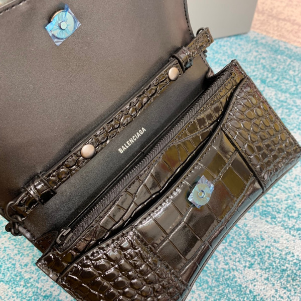 BALENCIAGA HOURGLASS WALLET ON CHAIN [Balenciaga226] CELINE CHANEL ACCESSORIES LOEWE SHOES LOUIS VUITTON DIRO YSL OTHER BRAND HANDBAGS BALENCIAGA BOTTEGA VENETA GOYARD HERMES BURBERRY VALENTINO GUCCI FENDI MIUMIU CHLOE PRADA BVLGARI SUITCASE NEW ARRIVAL 