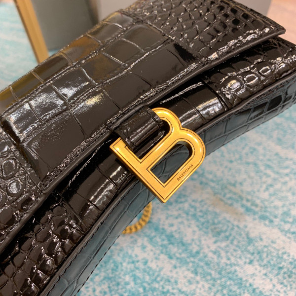 BALENCIAGA HOURGLASS WALLET ON CHAIN [Balenciaga225] CELINE CHANEL ACCESSORIES LOEWE SHOES LOUIS VUITTON DIRO YSL OTHER BRAND HANDBAGS BALENCIAGA BOTTEGA VENETA GOYARD HERMES BURBERRY VALENTINO GUCCI FENDI MIUMIU CHLOE PRADA BVLGARI SUITCASE NEW ARRIVAL 