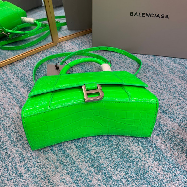 BALENCIAGA HOURGLASS [Balenciaga224] CELINE CHANEL ACCESSORIES LOEWE SHOES LOUIS VUITTON DIRO YSL OTHER BRAND HANDBAGS BALENCIAGA BOTTEGA VENETA GOYARD HERMES BURBERRY VALENTINO GUCCI FENDI MIUMIU CHLOE PRADA BVLGARI SUITCASE NEW ARRIVAL 