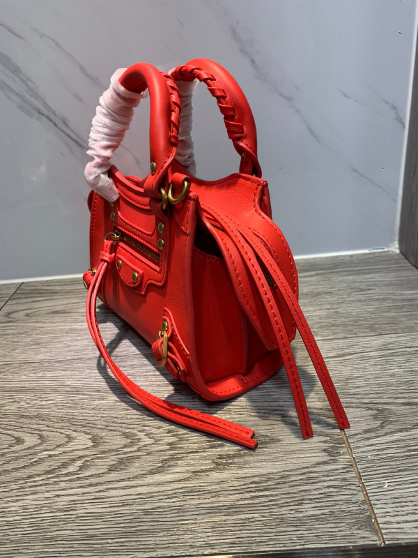 BALENCIAGA NEO CLASSIC NANO TOP HANDLE BAG [Balenciaga214] CELINE CHANEL ACCESSORIES LOEWE SHOES LOUIS VUITTON DIRO YSL OTHER BRAND HANDBAGS BALENCIAGA BOTTEGA VENETA GOYARD HERMES BURBERRY VALENTINO GUCCI FENDI MIUMIU CHLOE PRADA BVLGARI SUITCASE NEW ARRIVAL 