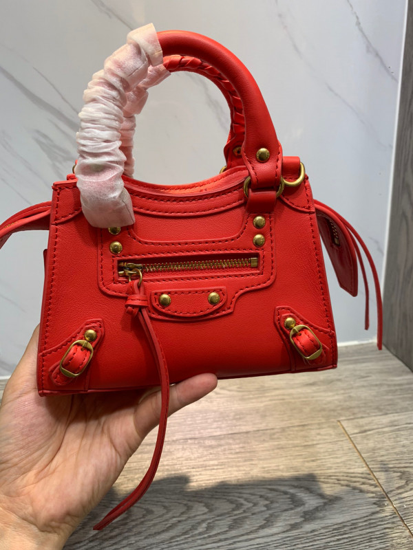 BALENCIAGA NEO CLASSIC NANO TOP HANDLE BAG [Balenciaga214] CELINE CHANEL ACCESSORIES LOEWE SHOES LOUIS VUITTON DIRO YSL OTHER BRAND HANDBAGS BALENCIAGA BOTTEGA VENETA GOYARD HERMES BURBERRY VALENTINO GUCCI FENDI MIUMIU CHLOE PRADA BVLGARI SUITCASE NEW ARRIVAL 