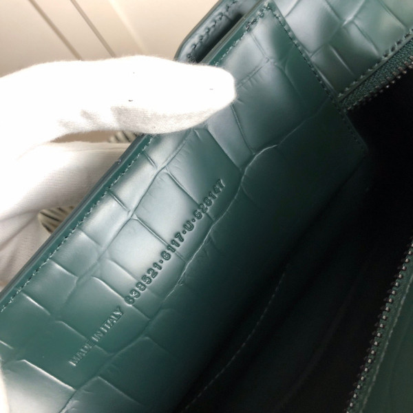 BALENCIAGA NEO CLASSIC SMALL TOP HANDLE BAG [Balenciaga210] CELINE CHANEL ACCESSORIES LOEWE SHOES LOUIS VUITTON DIRO YSL OTHER BRAND HANDBAGS BALENCIAGA BOTTEGA VENETA GOYARD HERMES BURBERRY VALENTINO GUCCI FENDI MIUMIU CHLOE PRADA BVLGARI SUITCASE NEW ARRIVAL 