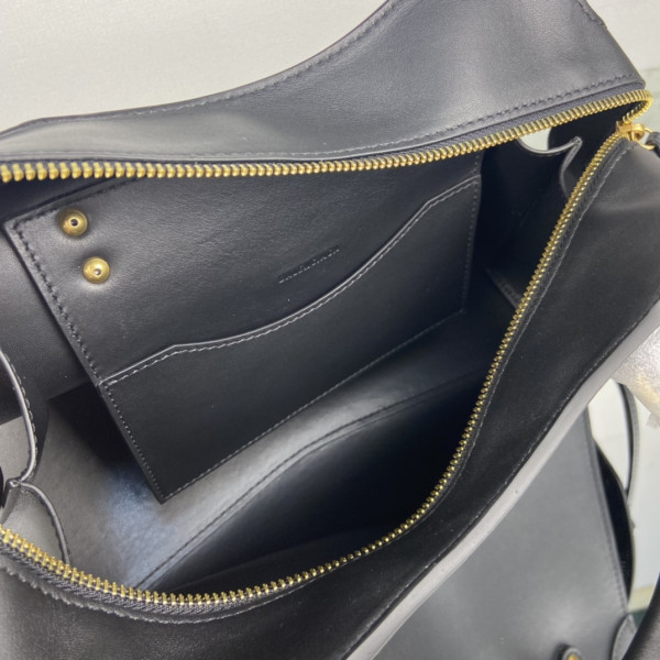 BALENCIAGA NEO CLASSIC SMALL TOP HANDLE BAG [Balenciaga203] CELINE CHANEL ACCESSORIES LOEWE SHOES LOUIS VUITTON DIRO YSL OTHER BRAND HANDBAGS BALENCIAGA BOTTEGA VENETA GOYARD HERMES BURBERRY VALENTINO GUCCI FENDI MIUMIU CHLOE PRADA BVLGARI SUITCASE NEW ARRIVAL 