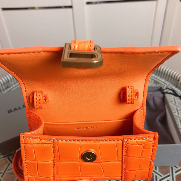 BALENCIAGA HOURGLASS [Balenciaga196] CELINE CHANEL ACCESSORIES LOEWE SHOES LOUIS VUITTON DIRO YSL OTHER BRAND HANDBAGS BALENCIAGA BOTTEGA VENETA GOYARD HERMES BURBERRY VALENTINO GUCCI FENDI MIUMIU CHLOE PRADA BVLGARI SUITCASE NEW ARRIVAL 