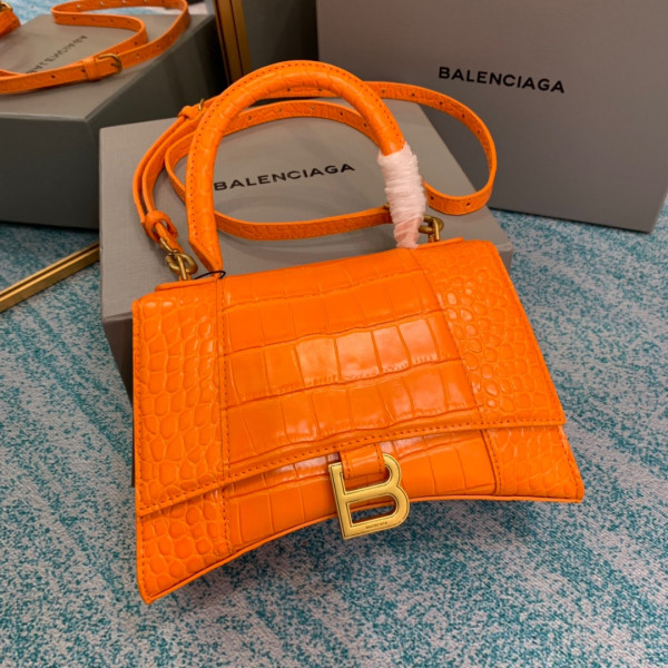 BALENCIAGA HOURGLASS [Balenciaga194] CELINE CHANEL ACCESSORIES LOEWE SHOES LOUIS VUITTON DIRO YSL OTHER BRAND HANDBAGS BALENCIAGA BOTTEGA VENETA GOYARD HERMES BURBERRY VALENTINO GUCCI FENDI MIUMIU CHLOE PRADA BVLGARI SUITCASE NEW ARRIVAL 