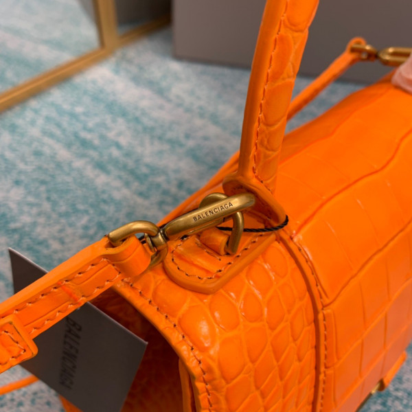 BALENCIAGA HOURGLASS [Balenciaga194] CELINE CHANEL ACCESSORIES LOEWE SHOES LOUIS VUITTON DIRO YSL OTHER BRAND HANDBAGS BALENCIAGA BOTTEGA VENETA GOYARD HERMES BURBERRY VALENTINO GUCCI FENDI MIUMIU CHLOE PRADA BVLGARI SUITCASE NEW ARRIVAL 