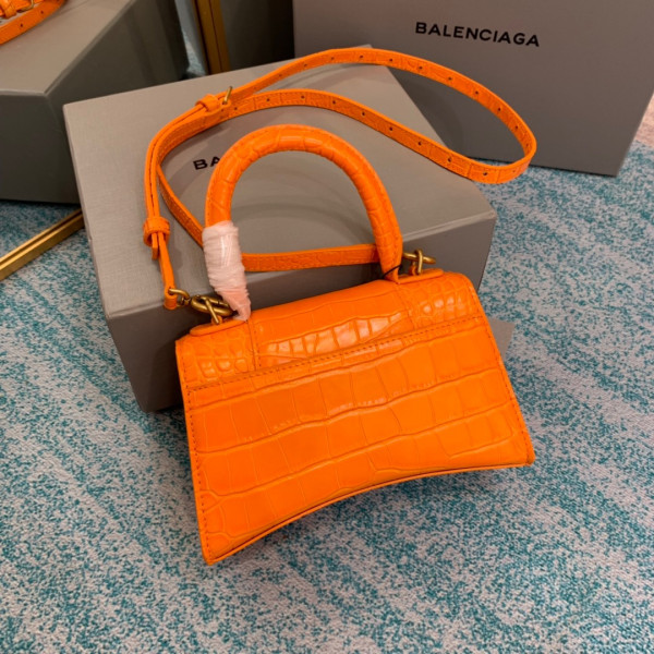 BALENCIAGA HOURGLASS [Balenciaga193] CELINE CHANEL ACCESSORIES LOEWE SHOES LOUIS VUITTON DIRO YSL OTHER BRAND HANDBAGS BALENCIAGA BOTTEGA VENETA GOYARD HERMES BURBERRY VALENTINO GUCCI FENDI MIUMIU CHLOE PRADA BVLGARI SUITCASE NEW ARRIVAL 