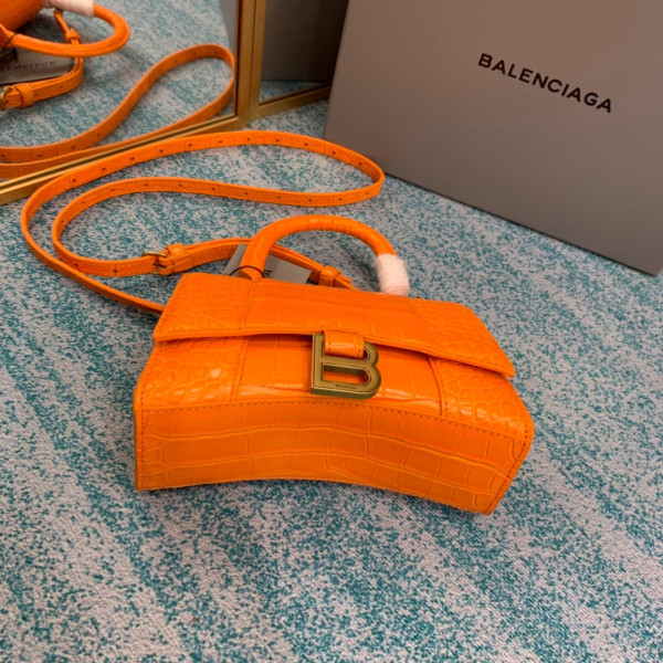 BALENCIAGA HOURGLASS [Balenciaga193] CELINE CHANEL ACCESSORIES LOEWE SHOES LOUIS VUITTON DIRO YSL OTHER BRAND HANDBAGS BALENCIAGA BOTTEGA VENETA GOYARD HERMES BURBERRY VALENTINO GUCCI FENDI MIUMIU CHLOE PRADA BVLGARI SUITCASE NEW ARRIVAL 