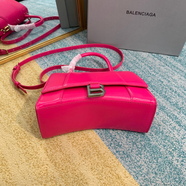 BALENCIAGA HOURGLASS [Balenciaga186] CELINE CHANEL ACCESSORIES LOEWE SHOES LOUIS VUITTON DIRO YSL OTHER BRAND HANDBAGS BALENCIAGA BOTTEGA VENETA GOYARD HERMES BURBERRY VALENTINO GUCCI FENDI MIUMIU CHLOE PRADA BVLGARI SUITCASE NEW ARRIVAL 