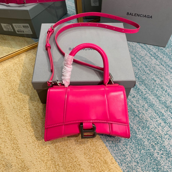 BALENCIAGA HOURGLASS [Balenciaga185] CELINE CHANEL ACCESSORIES LOEWE SHOES LOUIS VUITTON DIRO YSL OTHER BRAND HANDBAGS BALENCIAGA BOTTEGA VENETA GOYARD HERMES BURBERRY VALENTINO GUCCI FENDI MIUMIU CHLOE PRADA BVLGARI SUITCASE NEW ARRIVAL 