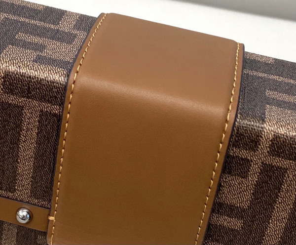 FENDI BAGUETTE TRUNK MINI [Fendi320] CELINE CHANEL ACCESSORIES LOEWE SHOES LOUIS VUITTON DIRO YSL OTHER BRAND HANDBAGS BALENCIAGA BOTTEGA VENETA GOYARD HERMES BURBERRY VALENTINO GUCCI FENDI MIUMIU CHLOE PRADA BVLGARI SUITCASE NEW ARRIVAL 