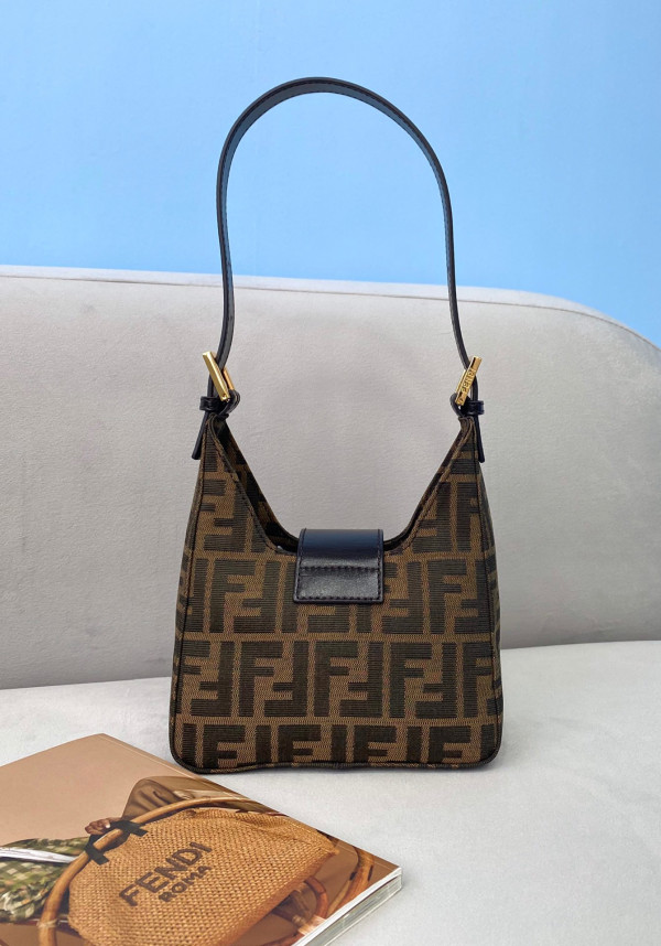 FENDI VINTAGE BAG [Fendi316] CELINE CHANEL ACCESSORIES LOEWE SHOES LOUIS VUITTON DIRO YSL OTHER BRAND HANDBAGS BALENCIAGA BOTTEGA VENETA GOYARD HERMES BURBERRY VALENTINO GUCCI FENDI MIUMIU CHLOE PRADA BVLGARI SUITCASE NEW ARRIVAL 