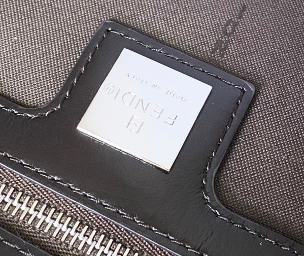 FENDI VINTAGE BAG [Fendi315] CELINE CHANEL ACCESSORIES LOEWE SHOES LOUIS VUITTON DIRO YSL OTHER BRAND HANDBAGS BALENCIAGA BOTTEGA VENETA GOYARD HERMES BURBERRY VALENTINO GUCCI FENDI MIUMIU CHLOE PRADA BVLGARI SUITCASE NEW ARRIVAL 