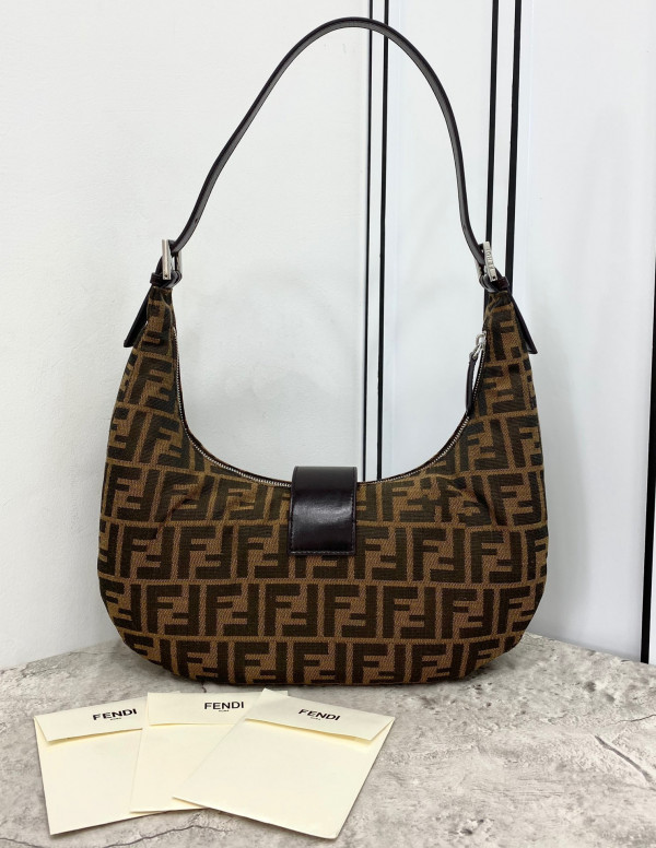 FENDI VINTAGE BAG [Fendi314] CELINE CHANEL ACCESSORIES LOEWE SHOES LOUIS VUITTON DIRO YSL OTHER BRAND HANDBAGS BALENCIAGA BOTTEGA VENETA GOYARD HERMES BURBERRY VALENTINO GUCCI FENDI MIUMIU CHLOE PRADA BVLGARI SUITCASE NEW ARRIVAL 