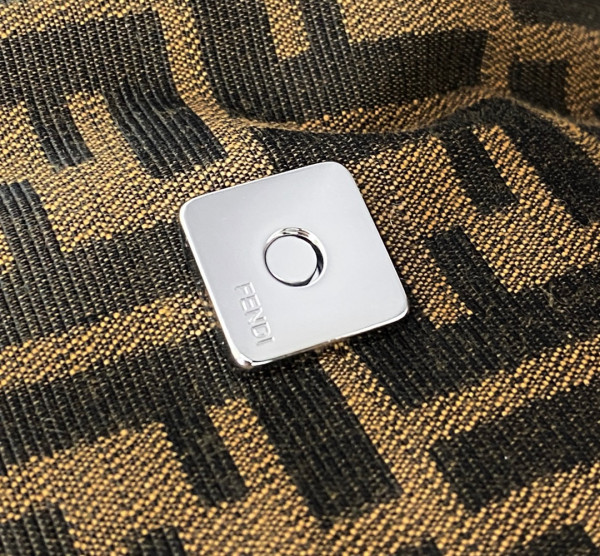 FENDI VINTAGE BAG [Fendi314] CELINE CHANEL ACCESSORIES LOEWE SHOES LOUIS VUITTON DIRO YSL OTHER BRAND HANDBAGS BALENCIAGA BOTTEGA VENETA GOYARD HERMES BURBERRY VALENTINO GUCCI FENDI MIUMIU CHLOE PRADA BVLGARI SUITCASE NEW ARRIVAL 