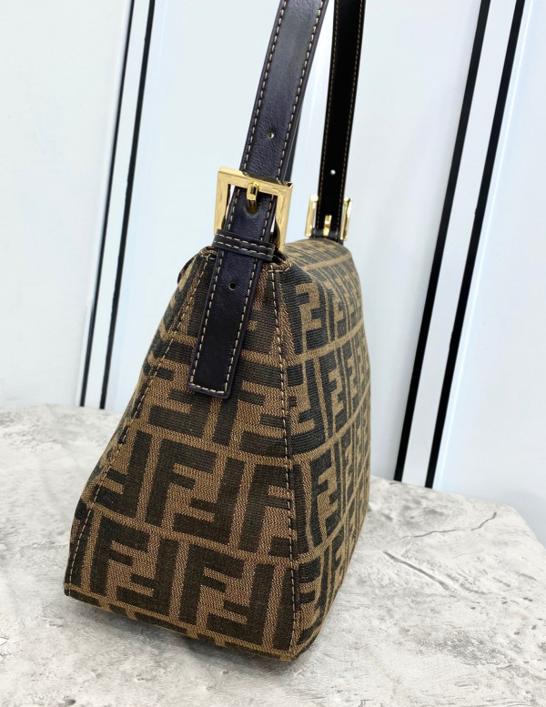 FENDI VINTAGE BAG [Fendi313] CELINE CHANEL ACCESSORIES LOEWE SHOES LOUIS VUITTON DIRO YSL OTHER BRAND HANDBAGS BALENCIAGA BOTTEGA VENETA GOYARD HERMES BURBERRY VALENTINO GUCCI FENDI MIUMIU CHLOE PRADA BVLGARI SUITCASE NEW ARRIVAL 