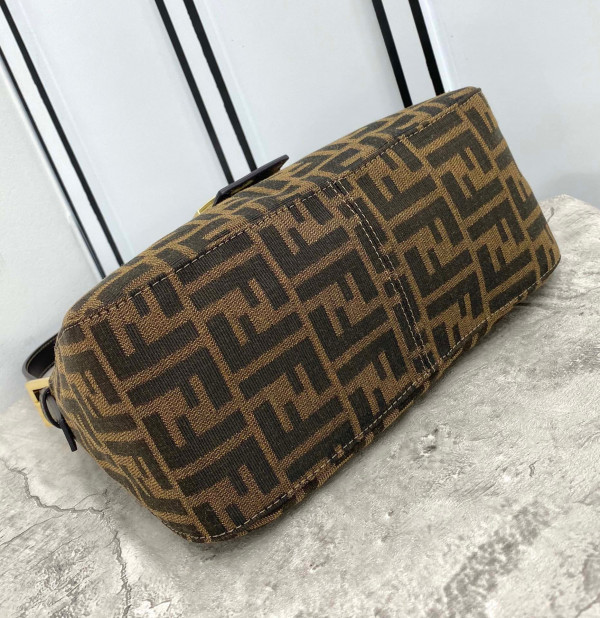 FENDI VINTAGE BAG [Fendi313] CELINE CHANEL ACCESSORIES LOEWE SHOES LOUIS VUITTON DIRO YSL OTHER BRAND HANDBAGS BALENCIAGA BOTTEGA VENETA GOYARD HERMES BURBERRY VALENTINO GUCCI FENDI MIUMIU CHLOE PRADA BVLGARI SUITCASE NEW ARRIVAL 
