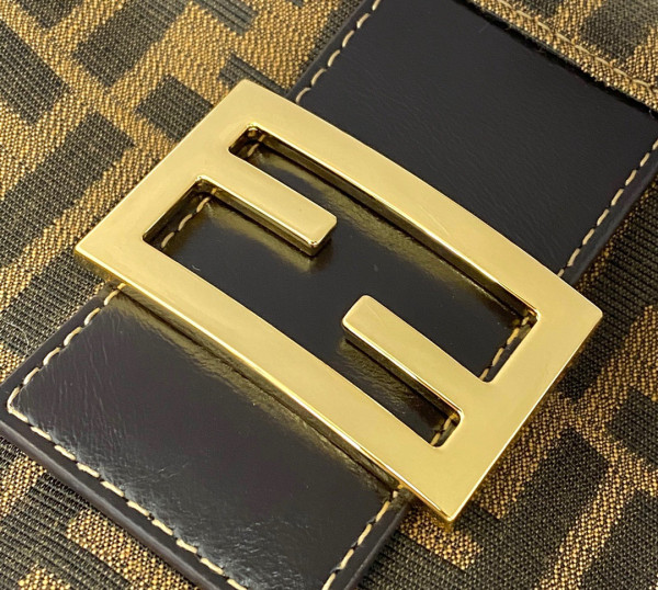 FENDI VINTAGE BAG [Fendi313] CELINE CHANEL ACCESSORIES LOEWE SHOES LOUIS VUITTON DIRO YSL OTHER BRAND HANDBAGS BALENCIAGA BOTTEGA VENETA GOYARD HERMES BURBERRY VALENTINO GUCCI FENDI MIUMIU CHLOE PRADA BVLGARI SUITCASE NEW ARRIVAL 