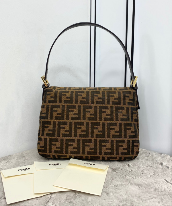 FENDI VINTAGE BAG [Fendi313] CELINE CHANEL ACCESSORIES LOEWE SHOES LOUIS VUITTON DIRO YSL OTHER BRAND HANDBAGS BALENCIAGA BOTTEGA VENETA GOYARD HERMES BURBERRY VALENTINO GUCCI FENDI MIUMIU CHLOE PRADA BVLGARI SUITCASE NEW ARRIVAL 