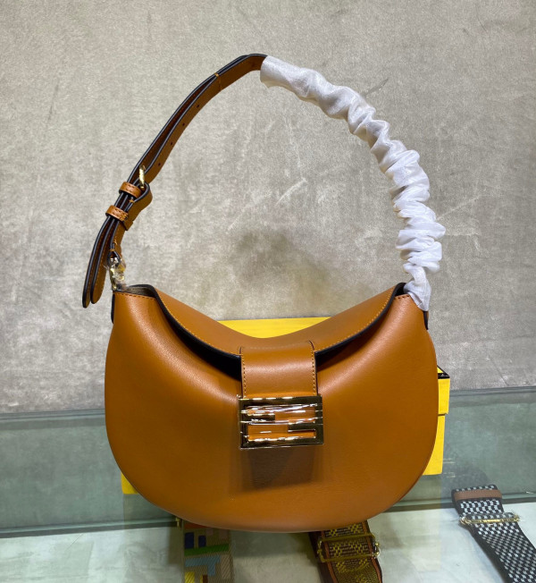 FENDI SMALL CROISSANT [Fendi300] CELINE CHANEL ACCESSORIES LOEWE SHOES LOUIS VUITTON DIRO YSL OTHER BRAND HANDBAGS BALENCIAGA BOTTEGA VENETA GOYARD HERMES BURBERRY VALENTINO GUCCI FENDI MIUMIU CHLOE PRADA BVLGARI SUITCASE NEW ARRIVAL 