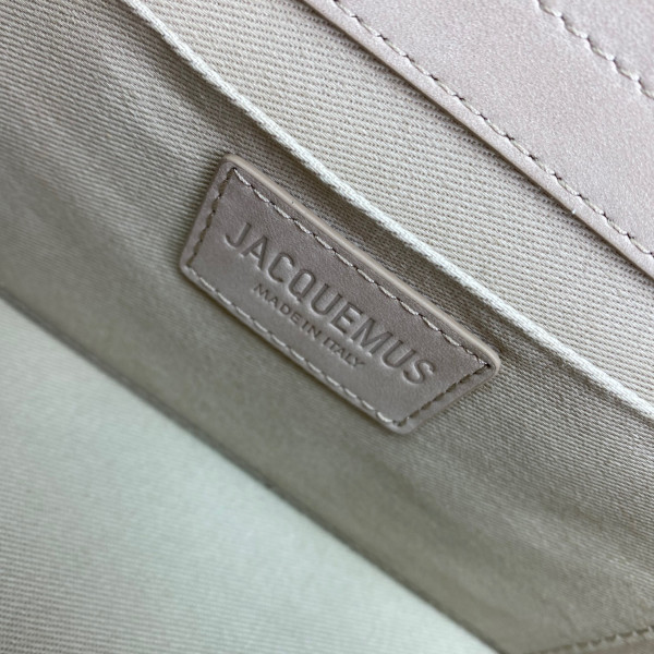 JACQUEMUS Le grand Bambino [Jacquemus31] CELINE CHANEL ACCESSORIES LOEWE SHOES LOUIS VUITTON DIRO YSL OTHER BRAND HANDBAGS BALENCIAGA BOTTEGA VENETA GOYARD HERMES BURBERRY VALENTINO GUCCI FENDI MIUMIU CHLOE PRADA BVLGARI SUITCASE NEW ARRIVAL 