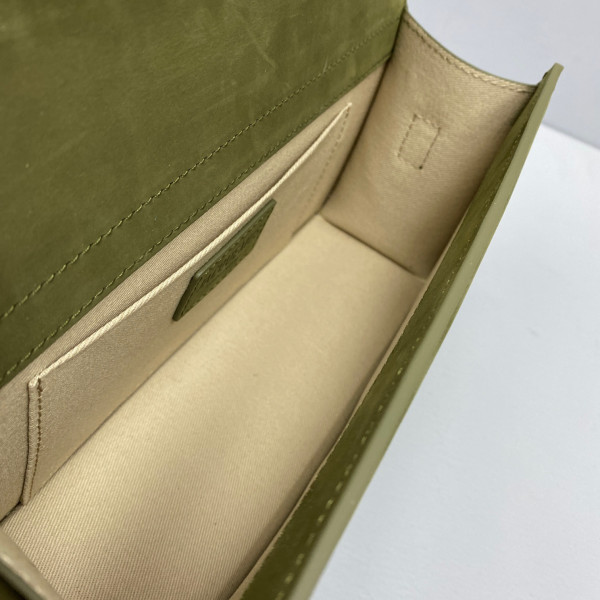 JACQUEMUS Le grand Bambino [Jacquemus30] CELINE CHANEL ACCESSORIES LOEWE SHOES LOUIS VUITTON DIRO YSL OTHER BRAND HANDBAGS BALENCIAGA BOTTEGA VENETA GOYARD HERMES BURBERRY VALENTINO GUCCI FENDI MIUMIU CHLOE PRADA BVLGARI SUITCASE NEW ARRIVAL 