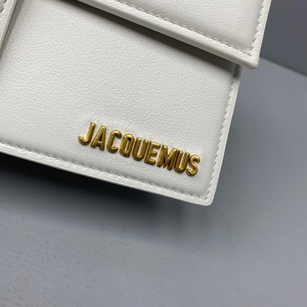JACQUEMUS Le grand Bambino [Jacquemus29] CELINE CHANEL ACCESSORIES LOEWE SHOES LOUIS VUITTON DIRO YSL OTHER BRAND HANDBAGS BALENCIAGA BOTTEGA VENETA GOYARD HERMES BURBERRY VALENTINO GUCCI FENDI MIUMIU CHLOE PRADA BVLGARI SUITCASE NEW ARRIVAL 
