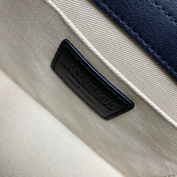 JACQUEMUS Le grand Bambino [Jacquemus28] CELINE CHANEL ACCESSORIES LOEWE SHOES LOUIS VUITTON DIRO YSL OTHER BRAND HANDBAGS BALENCIAGA BOTTEGA VENETA GOYARD HERMES BURBERRY VALENTINO GUCCI FENDI MIUMIU CHLOE PRADA BVLGARI SUITCASE NEW ARRIVAL 