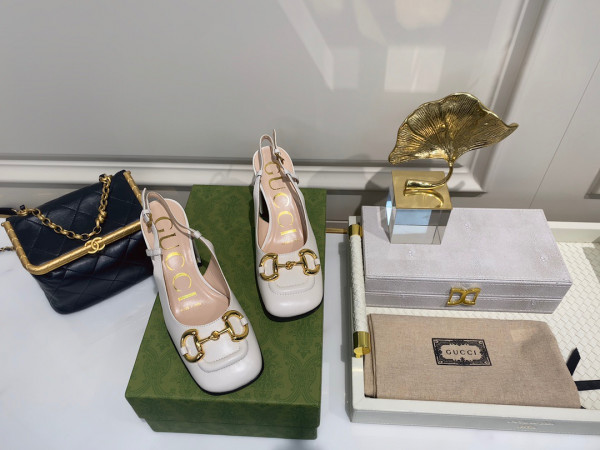 GUCCI Women's mid-heel slingback with Horsebit [?643892-2] CELINE CHANEL ACCESSORIES LOEWE SHOES LOUIS VUITTON DIRO YSL OTHER BRAND HANDBAGS BALENCIAGA BOTTEGA VENETA GOYARD HERMES BURBERRY VALENTINO GUCCI FENDI MIUMIU CHLOE PRADA BVLGARI SUITCASE NEW ARRIVAL 